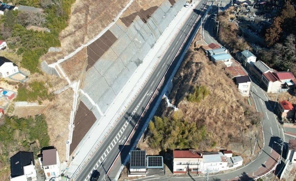都市計画道路南町魚市場線道路改良工事完成後、上空から撮影した画像